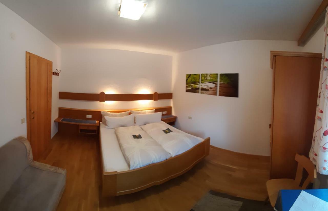 Ferienwohnung Christina Gundolf Wenns Bagian luar foto
